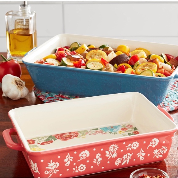 The Pioneer Woman Red and Blue Floral Bakeware Set